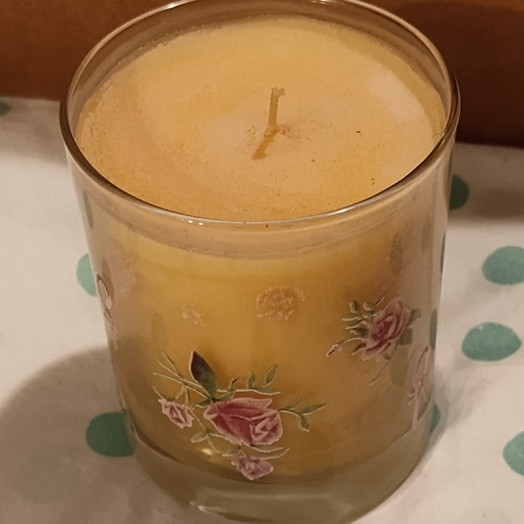 NEW! Avon Candle - Picture 3 of 7